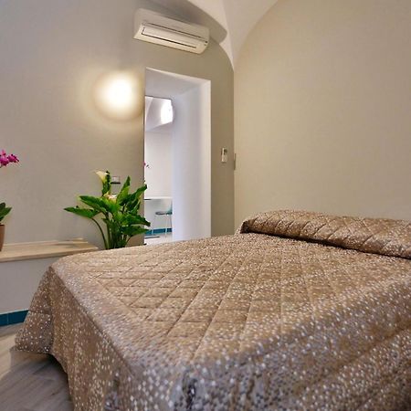 Amalfi Apartments Design Centro Storico Luaran gambar